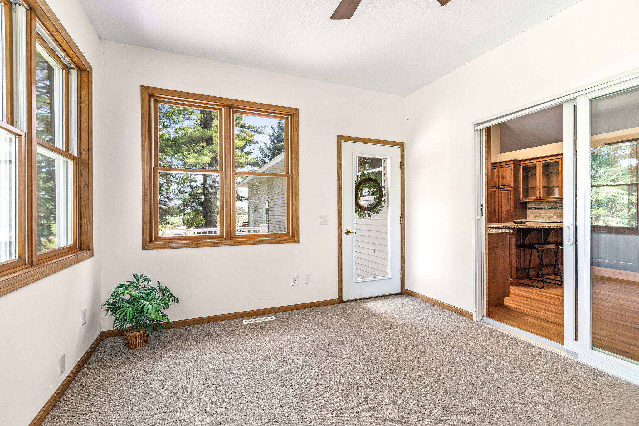 Four-season porch